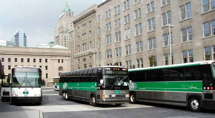 GO Transit Prevost LeMirage XL-40 1616